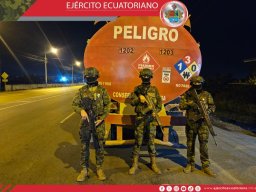 Efectivos militares Decomisan 8000 Galones De Combustible en Guayas